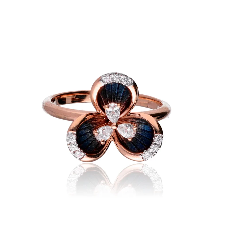 Maliah natural diamond ring from HATO's In Bloom collection